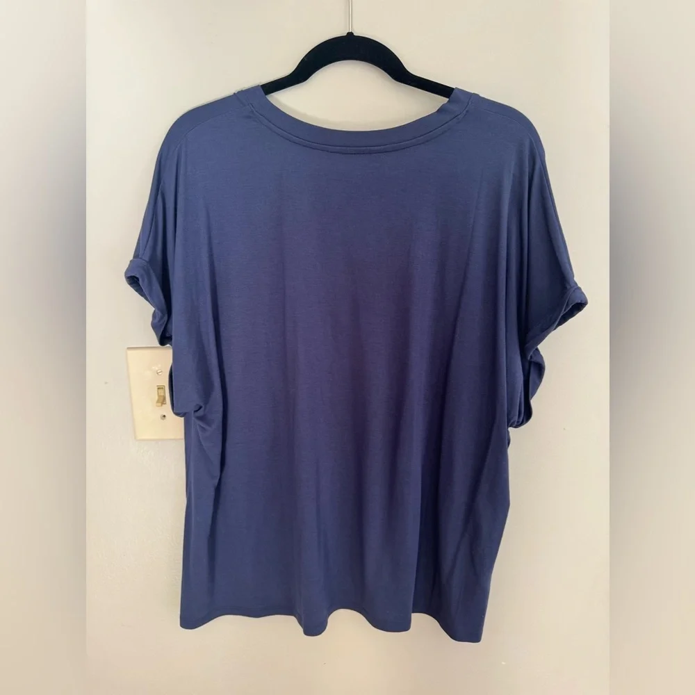 Tommy Bahama Blue V-Neck Short Sleeve Tee - Picture 2 of 3
